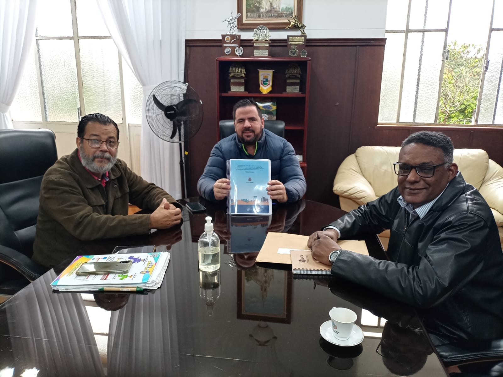 Jornal O Victoriano de Avaré Prefeito Jô Silvestre recebe panorama