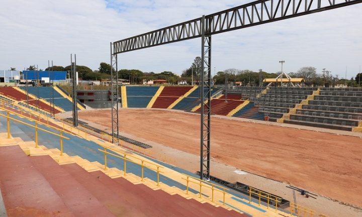 Jornal O Victoriano De Avar Obras Para A Cobertura Da Arena De