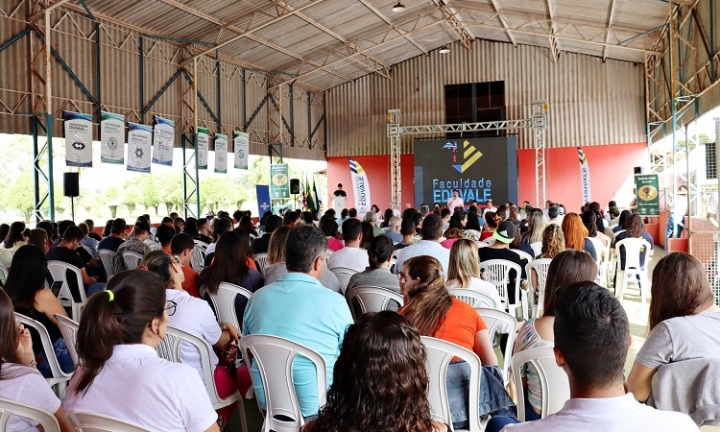 Fazenda Eduvale sediou a 2ª Feira de Apicultores do Estado de São Paulo