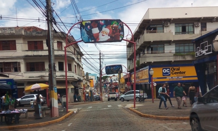 Comércio de Avaré abre neste domingo (18) até às 17 horas