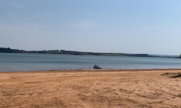 Piloto de barco que naufragou em represa não tinha habilitação, diz polícia