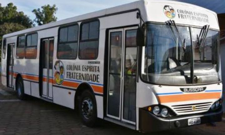 Colônia Fraternidade comemora conquista de ônibus