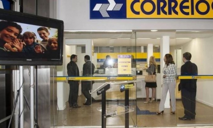 Correios abrem concurso com salários de até R$ 6,8 mil; saiba como participar