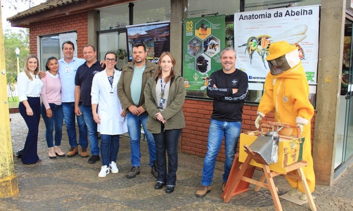 Iniciativa privada celebra o Dia Nacional da Abelha em Avaré