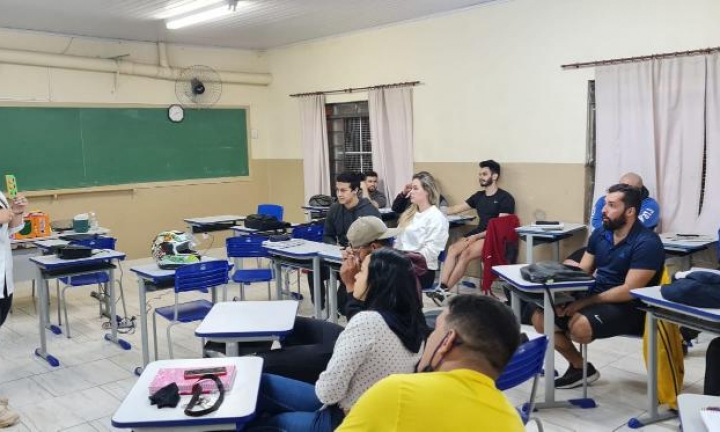 Estudantes de Educação Física conhecem projetos de inclusão para deficientes