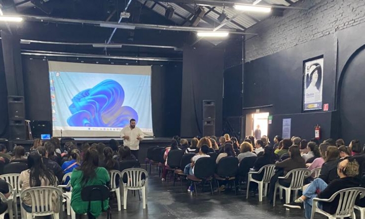 Palestra alerta professores na identificação de violência contra alunos