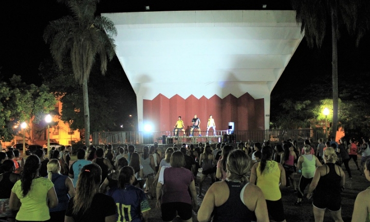 Concha Acústica tem aula gratuita de dança toda quarta-feira