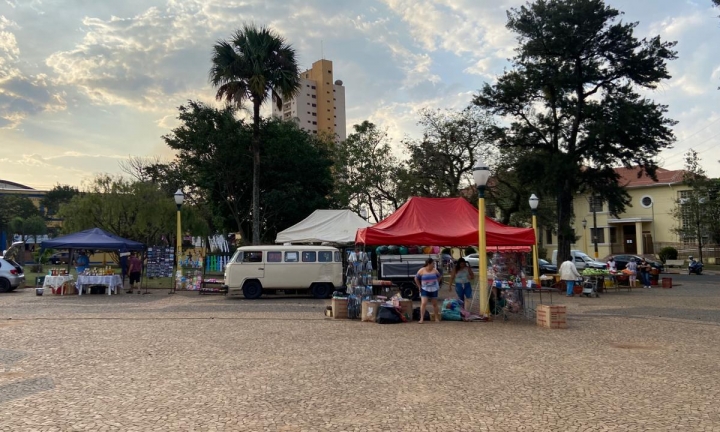 Tradicional Feira da Lua volta a ser realizada às sextas-feiras