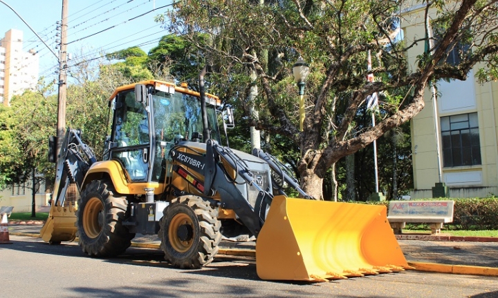 Prefeitura de Avaré conquista retroescavadeira por meio de convênio