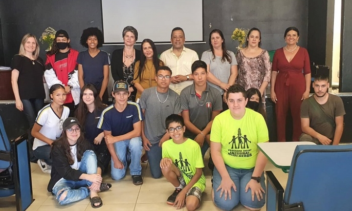 Toma posse a diretoria do Grêmio Estudantil da Escola Cel. João Cruz