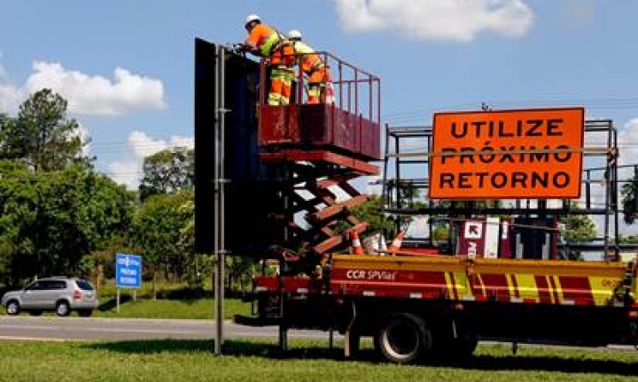 Trecho da SP-255 entre Avaré e Itaí segue com obras de manutenção