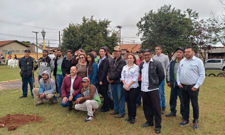 Projeto garante plantio de mudas nativas em praça de Avaré