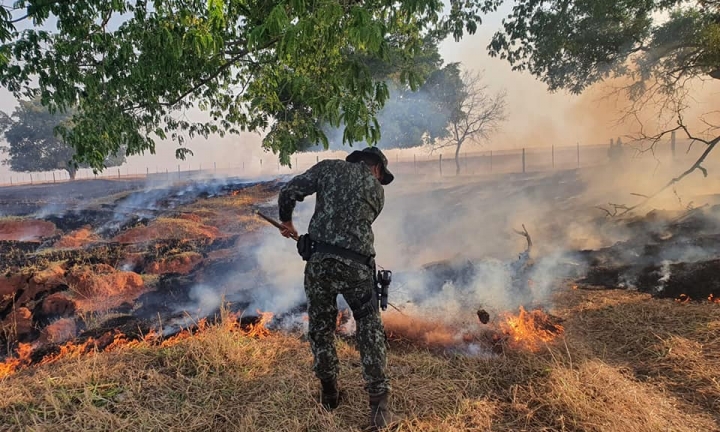 Incêndio em área de pasto mobiliza Corpo de Bombeiros em Avaré