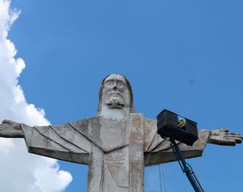 Prefeitura inicia recuperação do Cristo Redentor