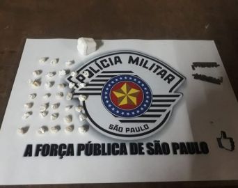 Menor de 16 anos é detida suspeita de tráfico de drogas em rodovia