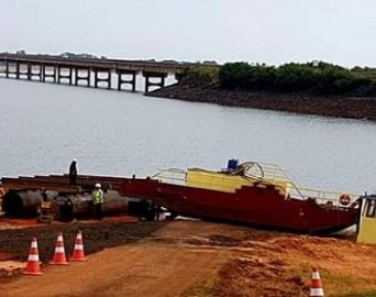 Ponte Carvalho Pinto na SP-255 passa por reparos