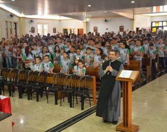 Avaré recebeu encontro Arquidiocesano de Coroinhas e Acólitos