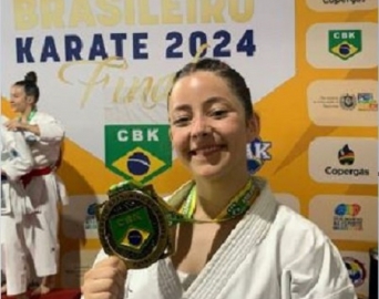 Karatecas avareenses se destacam em campeonatos nacionais em Recife-PE