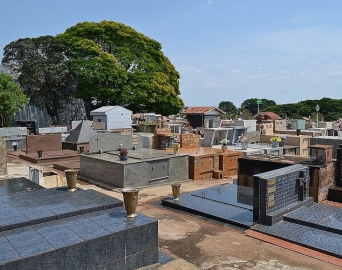 Limpeza de túmulos para o Dia de Finados deve ser feita até domingo, 30