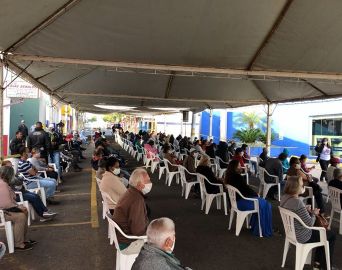 Prefeitura amplia estrutura de apoio à população que busca o Auxílio Emergencial