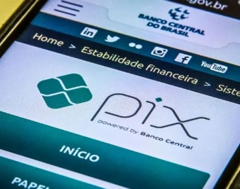 Suspensão de cobrança de PIX é para que clientes possam se adequar, diz Caixa