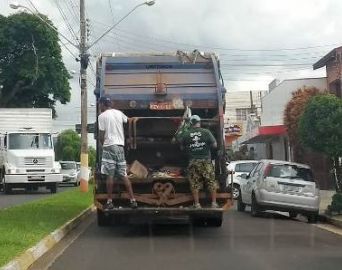 Empresa que irá terceirizar a coleta de lixo ainda não tem data para assumir