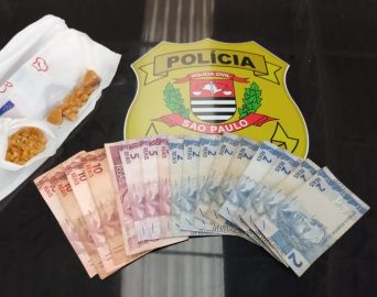 Homem picava crack em casa ao ser preso pela Polícia Civil