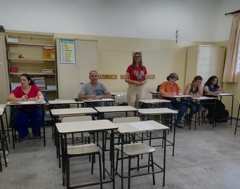 Oficina pedagógica capacita professores de escolas municipais