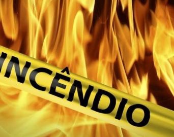 Incêndio atinge casa na área da represa em Avaré