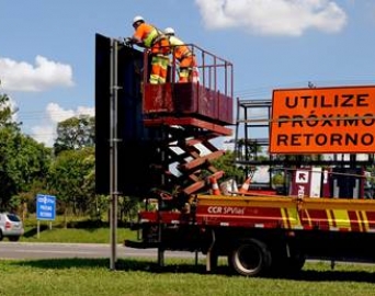 Trecho da SP-255 entre Avaré e Itaí segue com obras de manutenção