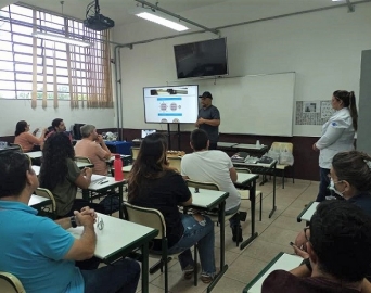 Inclusão de pessoas com deficiência visual foi tema de palestra na ETEC