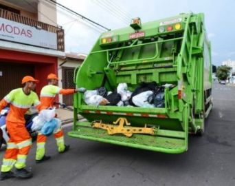 Prefeitura homologa contrato que terceiriza a coleta de lixo