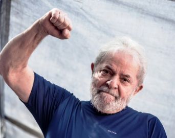 Desembargador manda soltar Lula ainda hoje