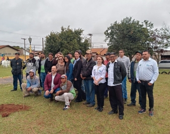 Projeto garante plantio de mudas nativas em praça de Avaré