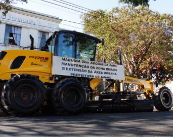 Prefeitura de Avaré adquire motoniveladora zero km