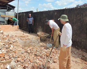 Reeducandos de Avaré fazem serviço de manutenção em órgãos públicos