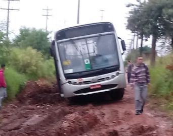 Funcionários de empresa ficam mais uma vez sem transporte na hora de ir para casa