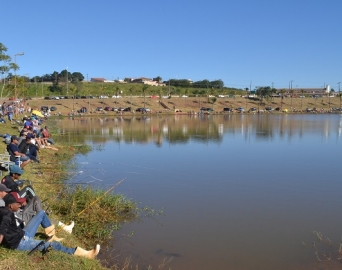 Final de semana vai ter torneio de pesca no Lago Bertha Bannwart