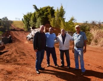 Cerqueira César: Prefeito e vereadores visitam obras na zona rural