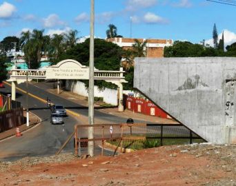 Avenida Paulo Novaes é interditada para continuação de obras de duplicação na SP-255