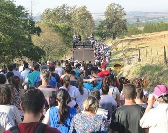 Avareenses demonstram fé e devoção à Padroeira do Brasil