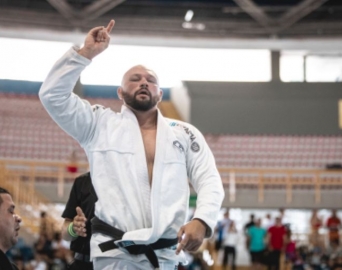 Ricardo Araujo conquista título em campeonato internacional no Ceará