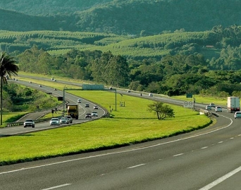 Cerca de 30 mil veículos devem trafegar pela SP-255 no trecho de Avaré