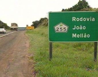 Rodovia João Mellão deve receber 40 mil veículos neste feriado