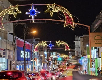 Avaré entra no clima de Natal com decoração em ruas do centro