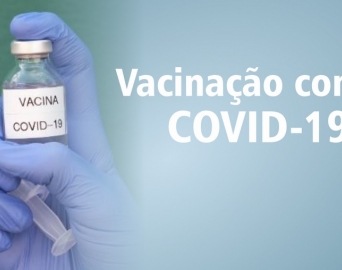 Pessoas a partir de 30 anos recebem a 4ª dose da vacina contra a Covid-19 em Avaré