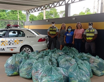 ABOVA encaminha roupas em doação para vítimas das enchentes no litoral