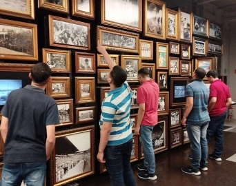 Jovens da Fundação CASA de Cerqueira César visitam o Museu do Futebol